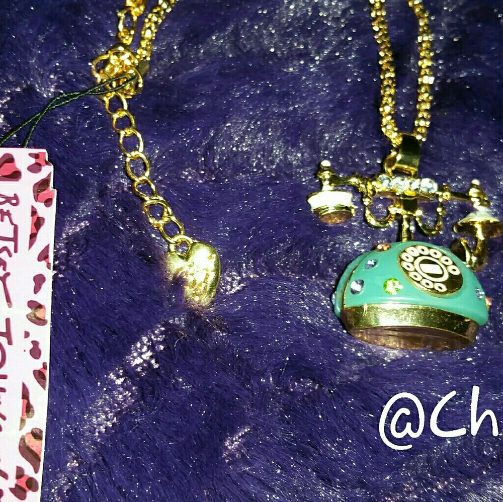 Betsey Johnson necklace